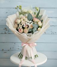 Букет цветов из:  Розы и Лизиантусы в Поречье