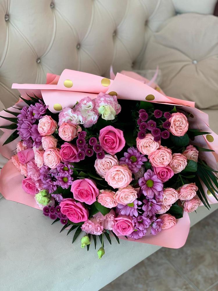 Букет цветов из: Хризантемы, Розы и Лизиантусы в Поречье