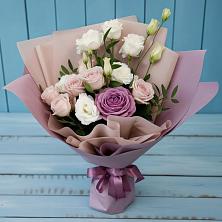 Букет цветов из:  Розы и Лизиантусы в Поречье