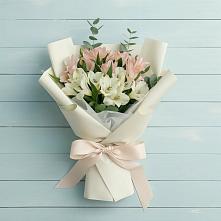Букет цветов из:  Альстромерии в Поречье
