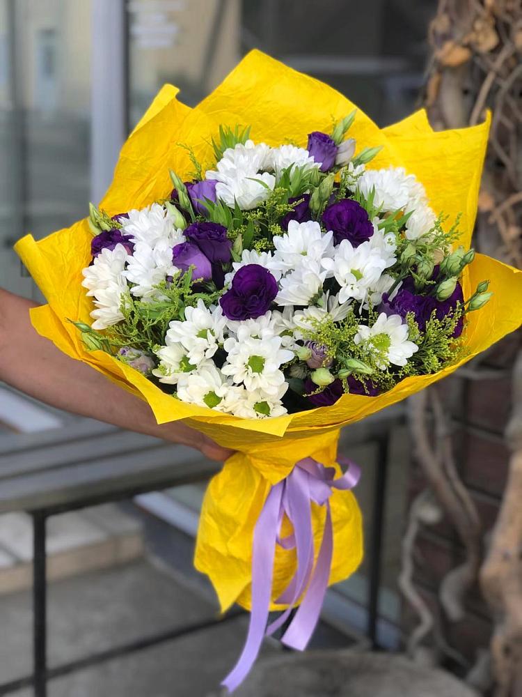 Букет цветов из: Ирисы, Хризантемы и Ромашки в Поречье