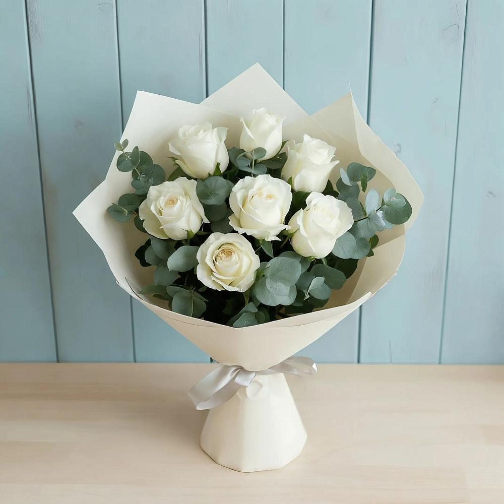 Букет Белые розы в Эвкалипте в Поречье