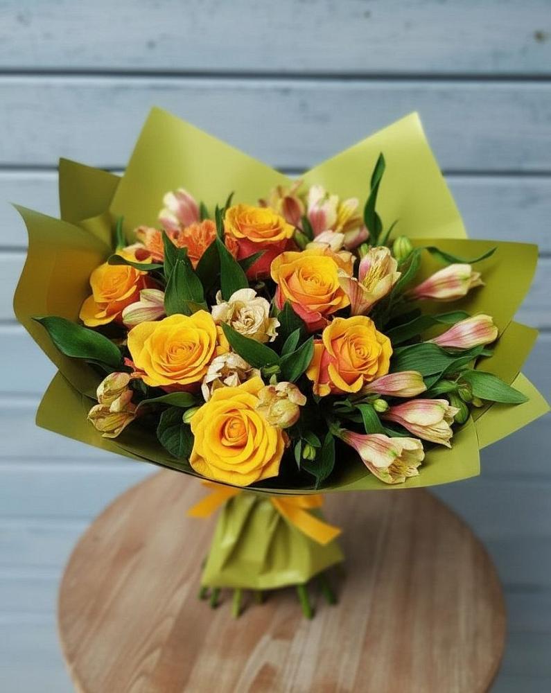 Букет цветов из: Альстромерии и Розы в Поречье