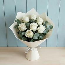 Букет Белые розы в Эвкалипте в Поречье