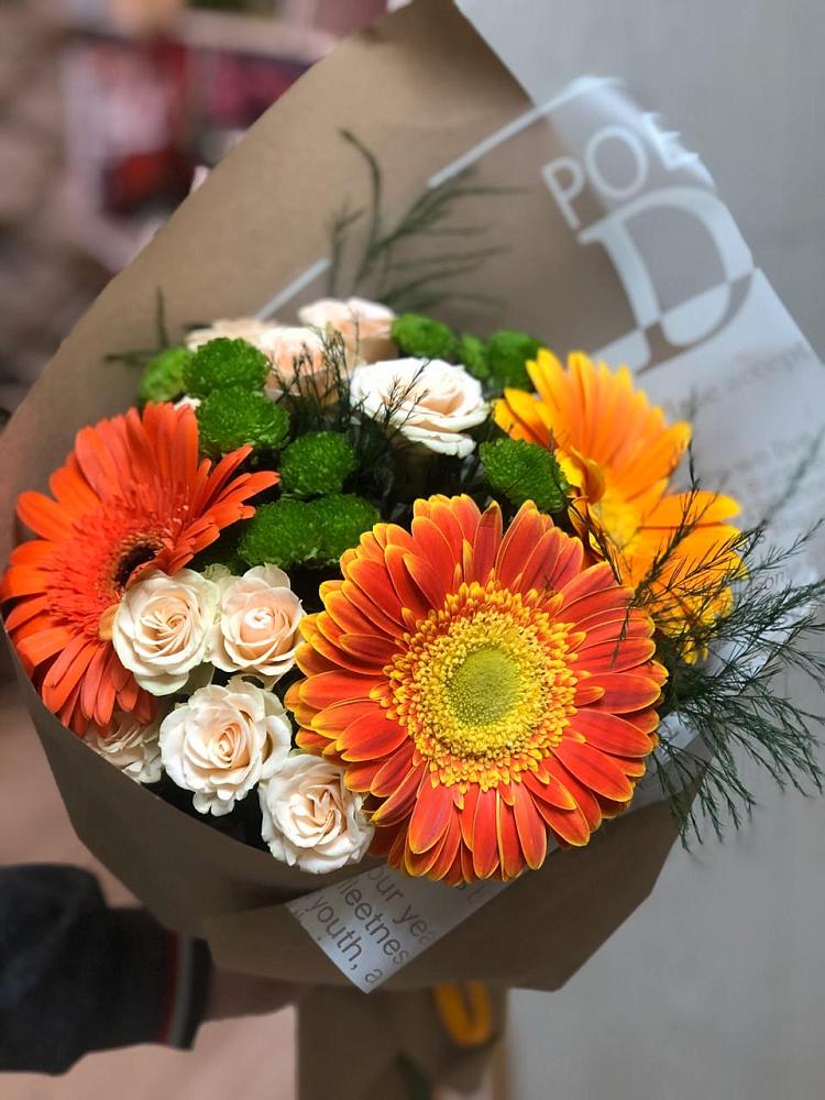 Букет цветов из: Герберы, Хризантемы и Розы в Поречье