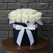 Цветочная композиция из Розы в шляпной коробке в Поречье